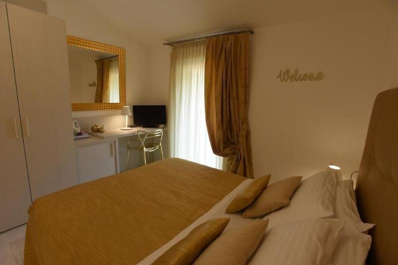 Hotel La Vigna image