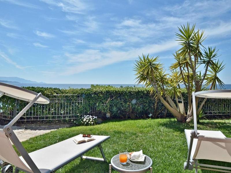 Villa Grachira image