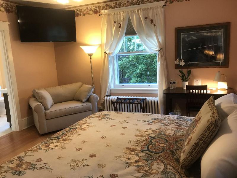 Mooreland Garden Inn image