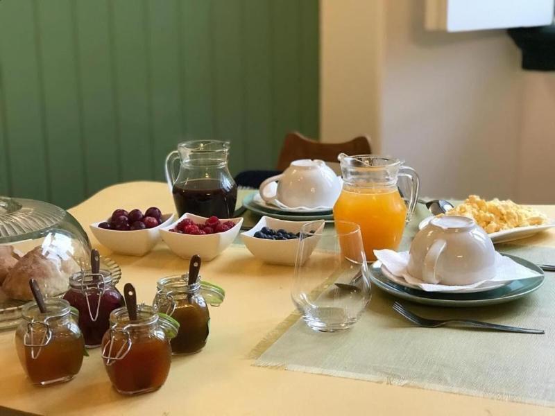 Oryza Guest House & Suites image