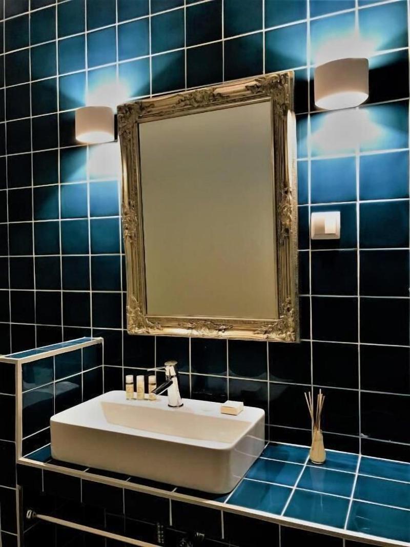 Oryza Guest House & Suites image