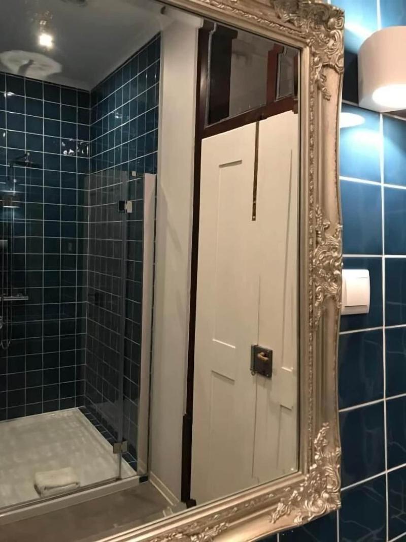 Oryza Guest House & Suites image