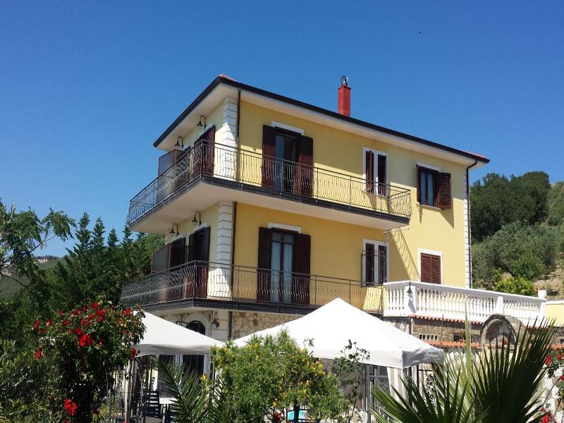 Villa Malandrino Guest House image
