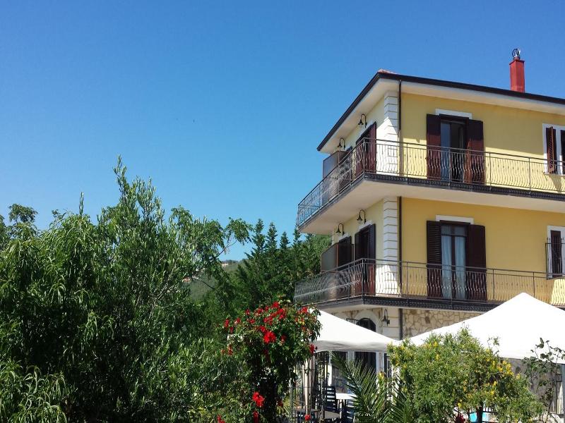 Villa Malandrino Guest House image