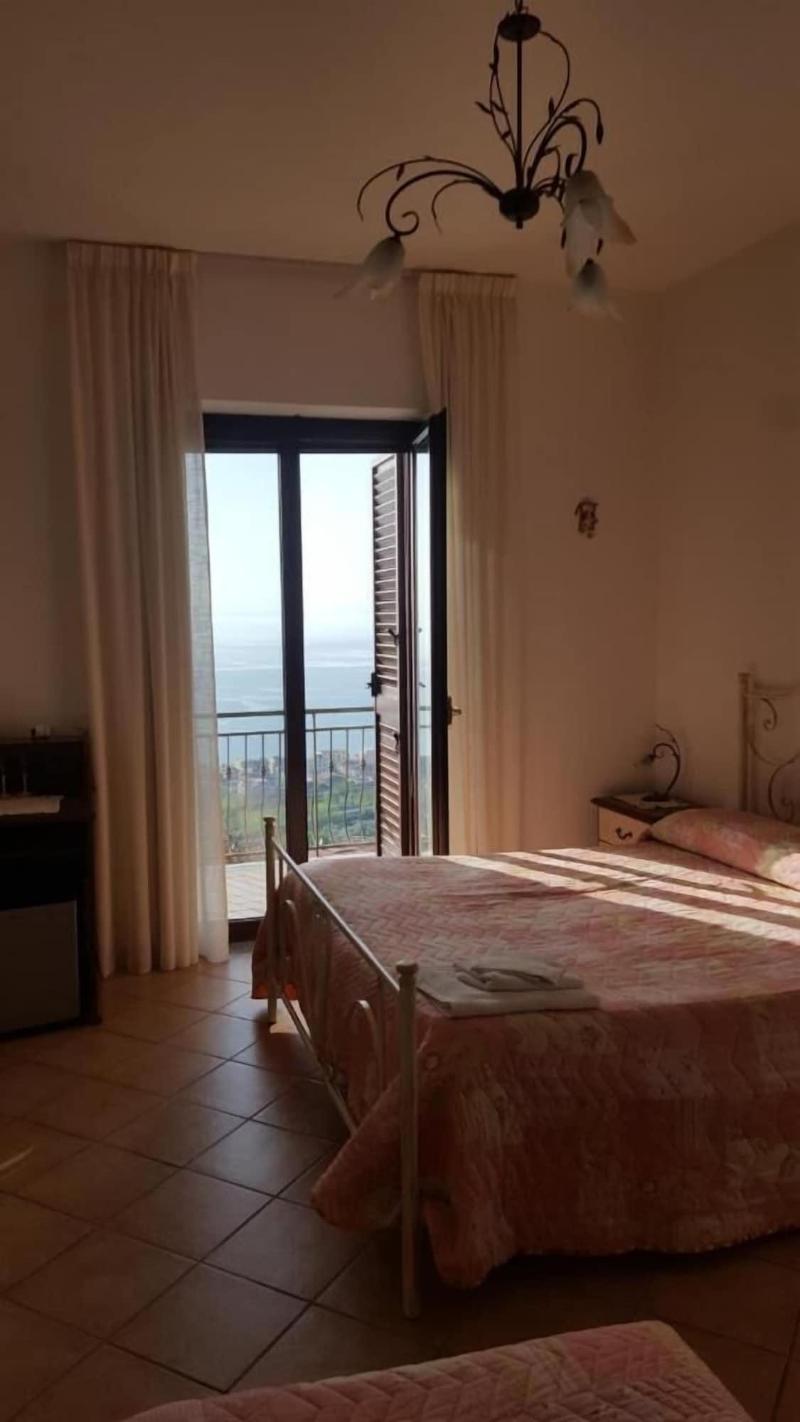 Villa Malandrino Guest House image
