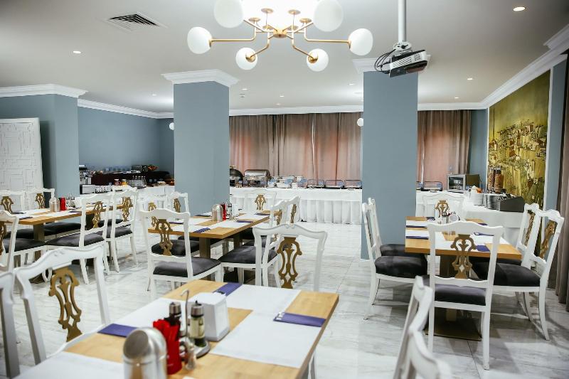 Hotel Royal Class image