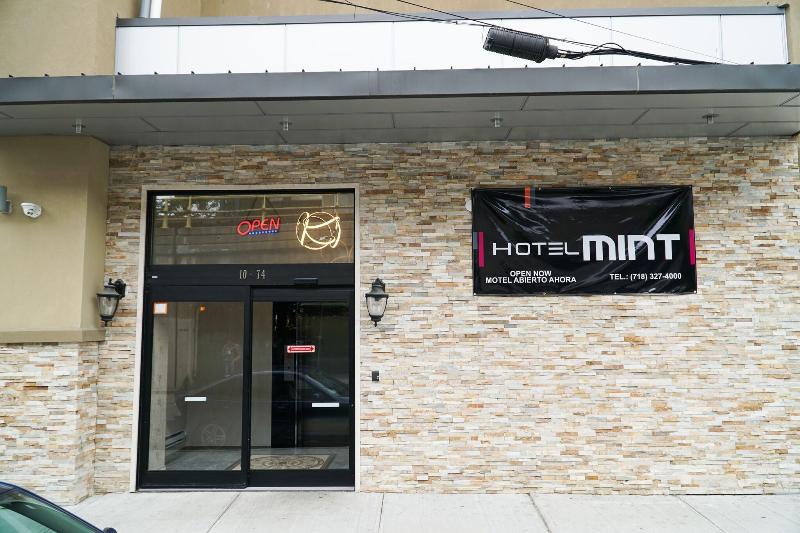 Hotel Mint Jfk Airport image
