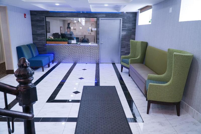 Hotel Mint Jfk Airport image