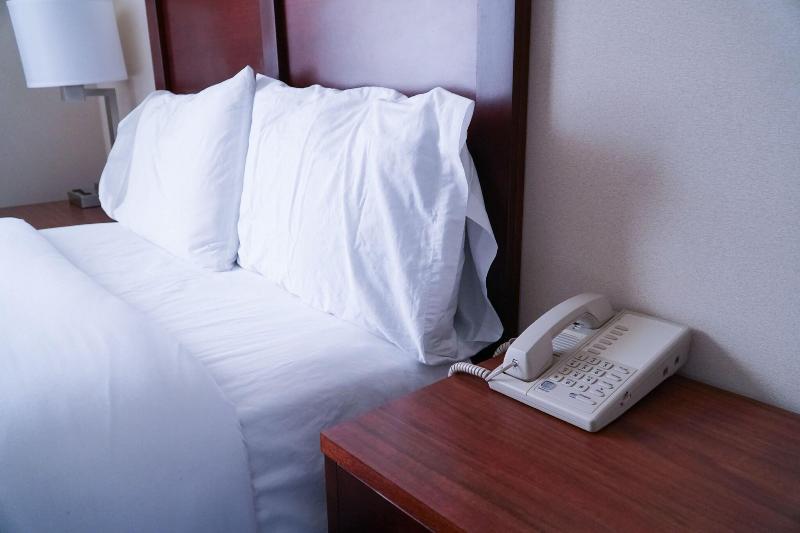 Hotel Mint Jfk Airport image