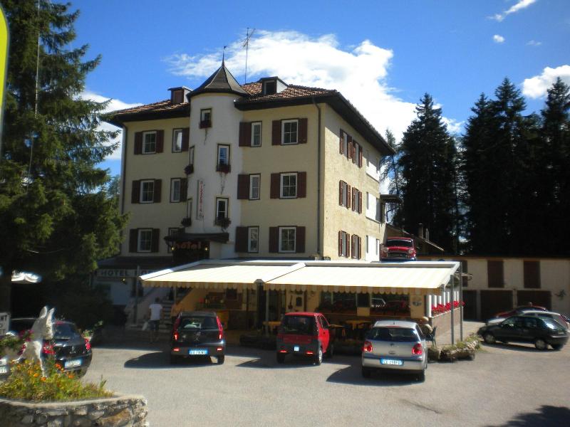 Hotel Roen Ruffrè-Mendola image