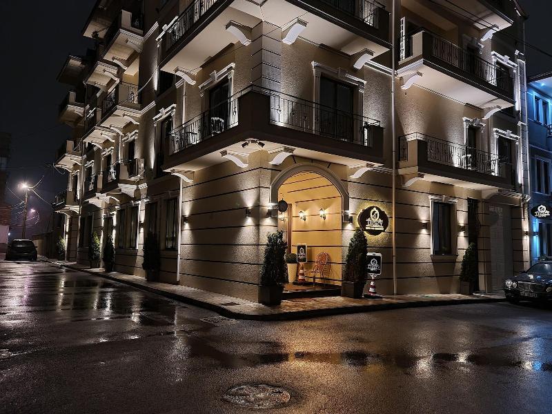 Legacy Hotel image