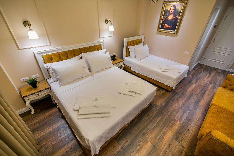 Legacy Hotel image