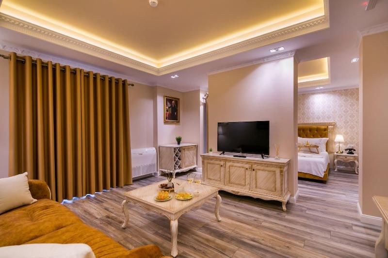 Legacy Hotel image