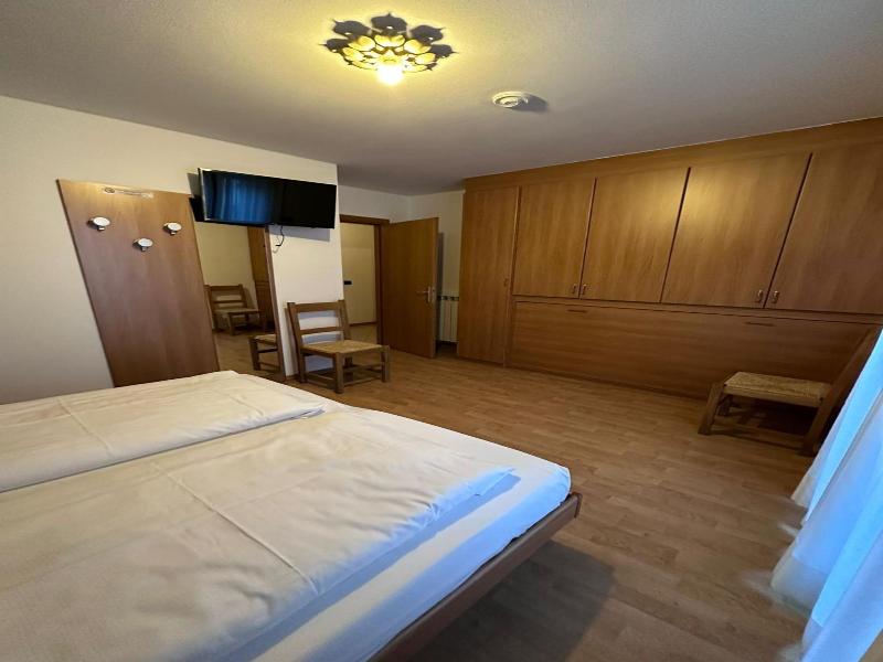 Hotel Denny image
