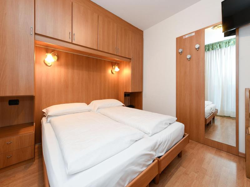 Hotel Denny image