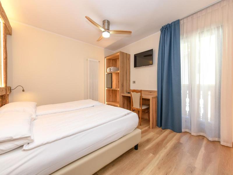 Hotel Denny image