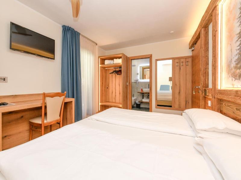 Hotel Denny image