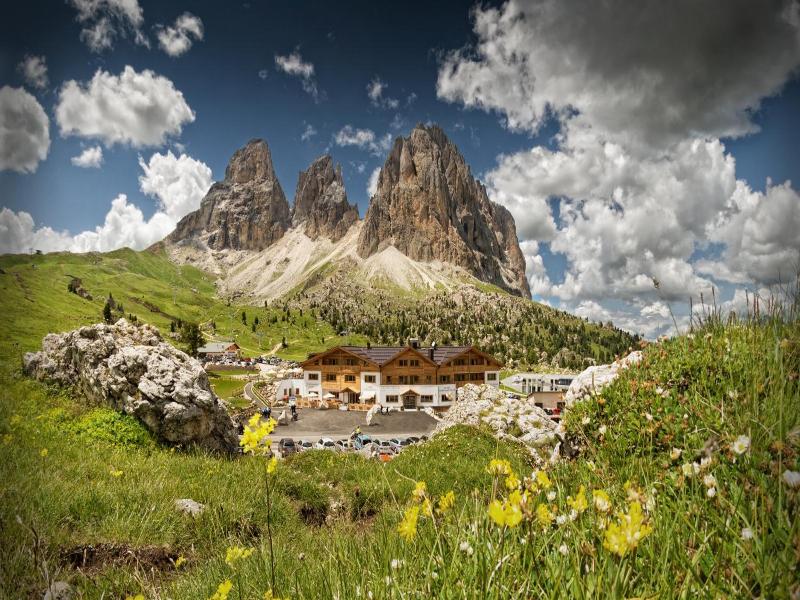 Passo Sella Dolomiti Mountain Resort — general view