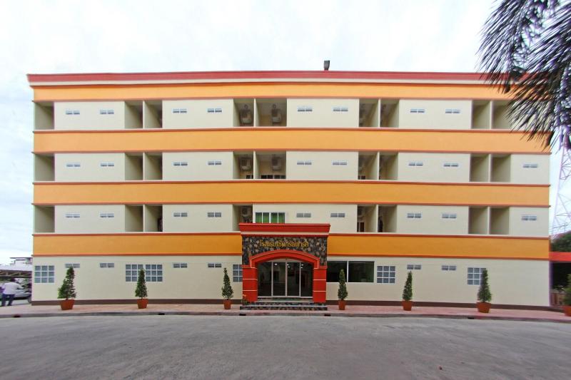 Central Park Hotel image