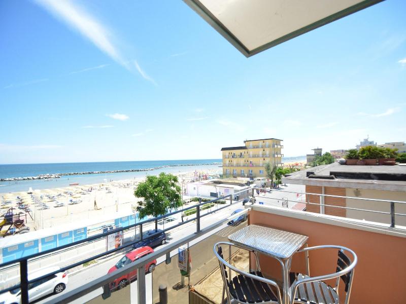 Hotel Palos image
