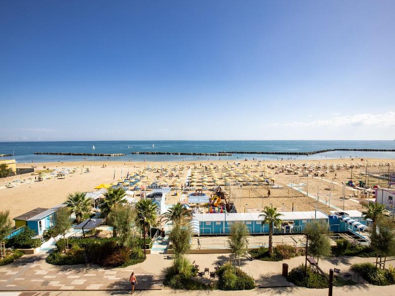 Hotel Palos image
