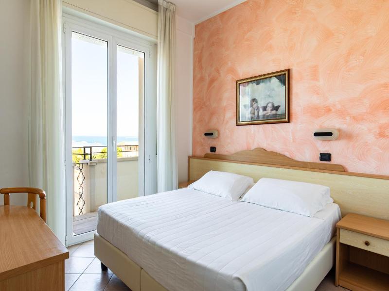 Hotel Palos image