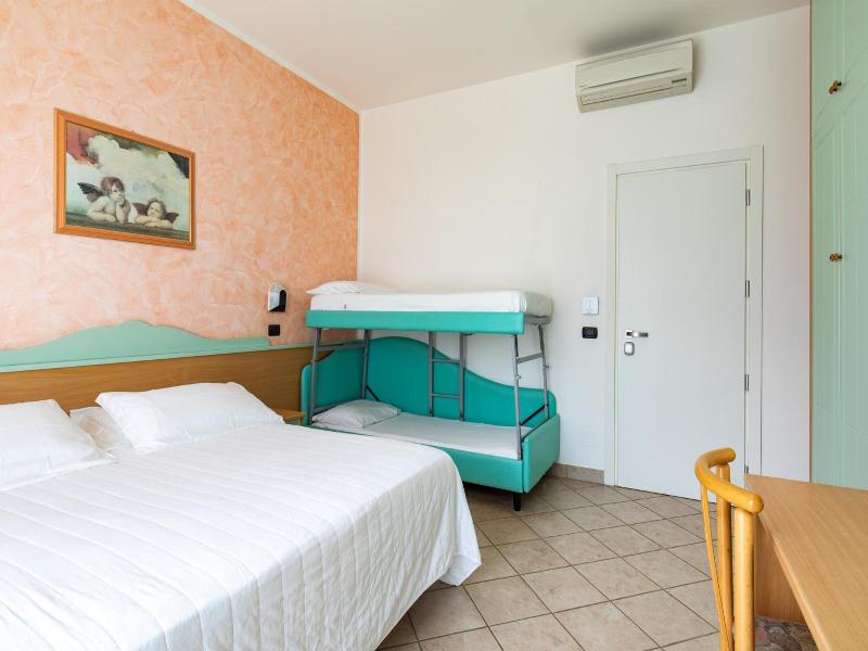 Hotel Palos image