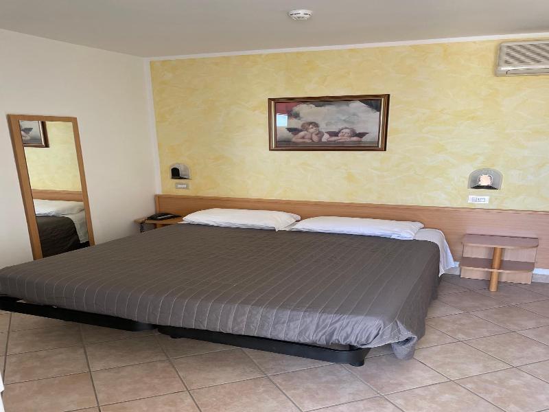 Hotel Palos image