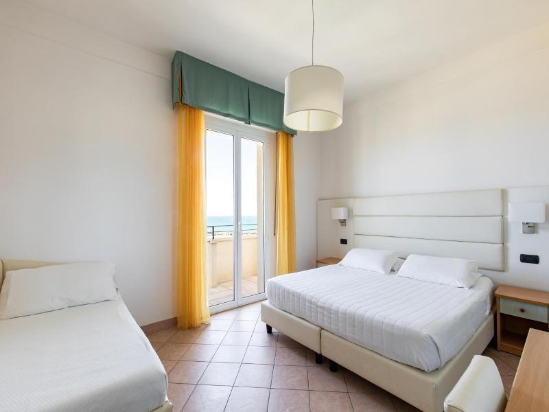 Hotel Palos image