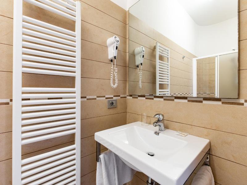 Hotel Palos image