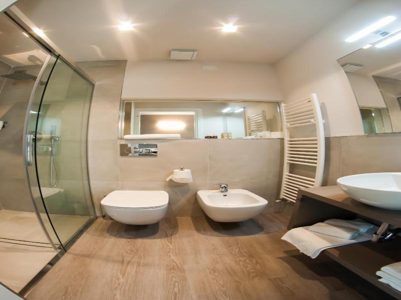 Hotel Palos image