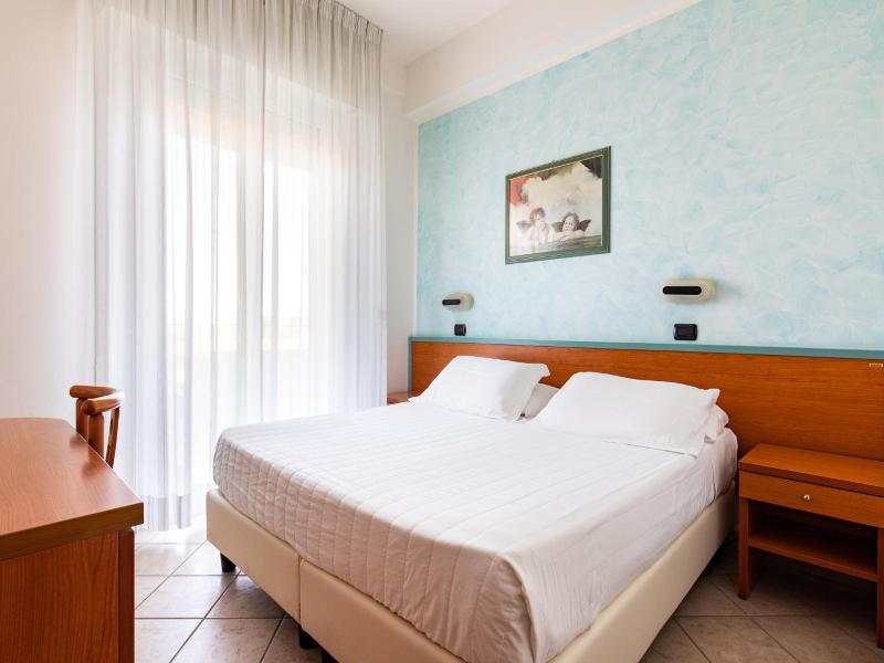 Hotel Palos image