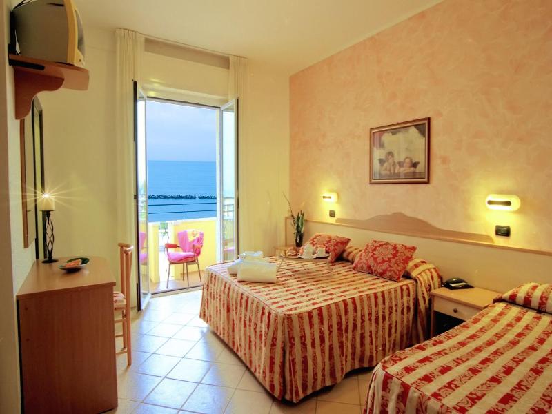 Hotel Palos image
