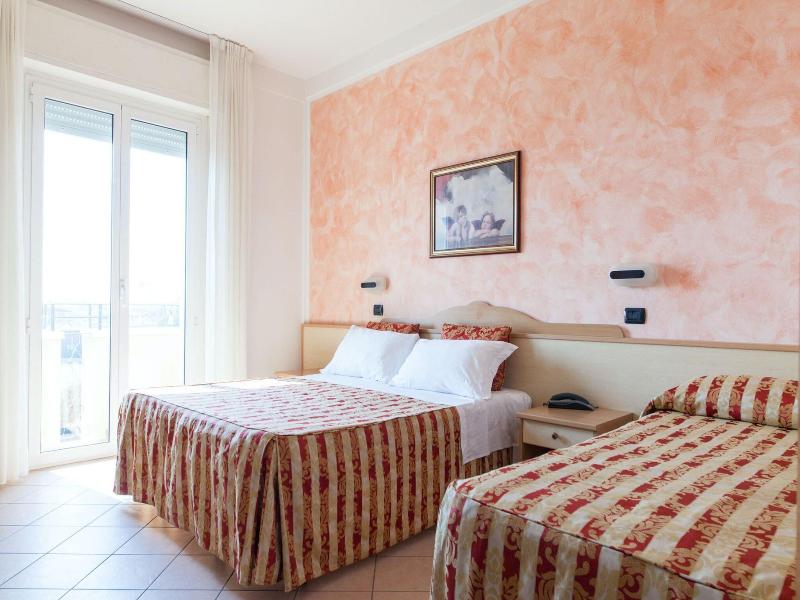 Hotel Palos image