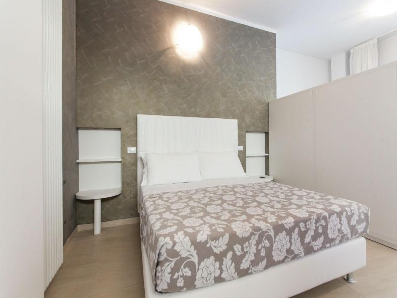 Hotel Palos image