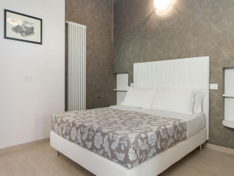 Hotel Palos image