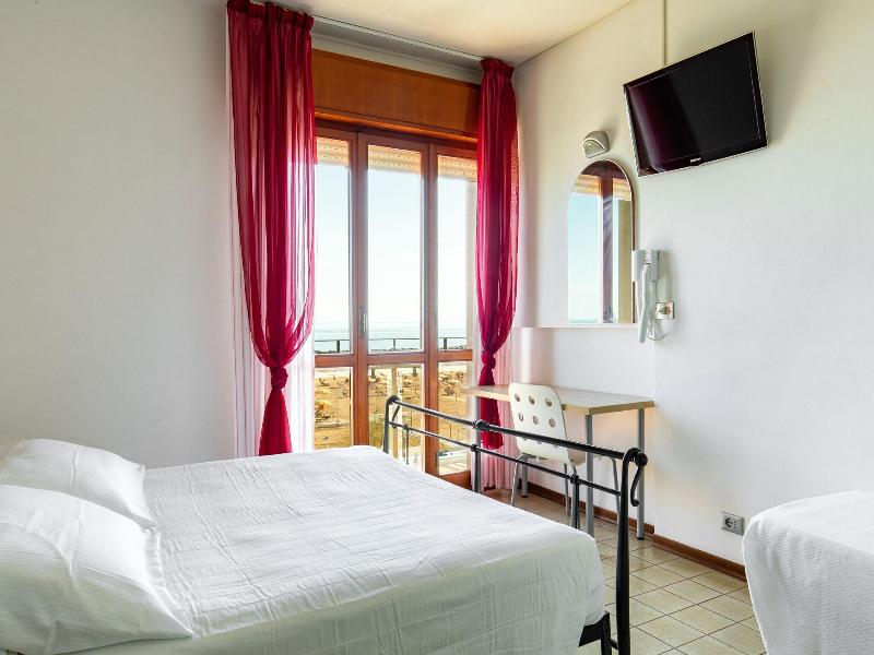 Hotel Palos image