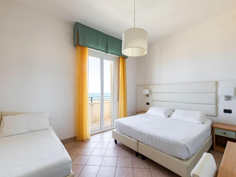Hotel Palos image