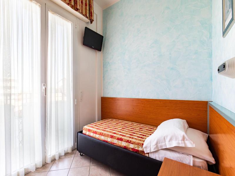 Hotel Palos image