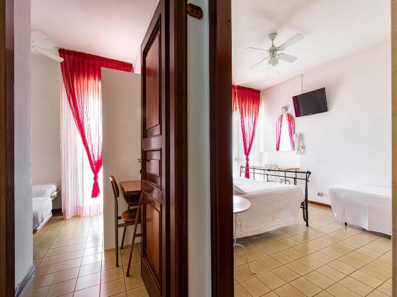 Hotel Palos image
