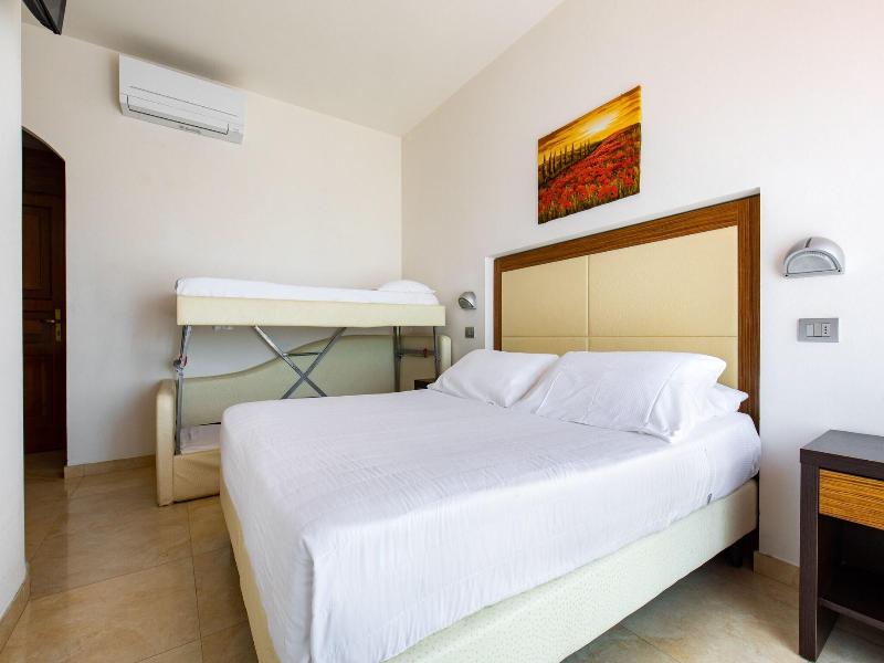 Hotel Palos image