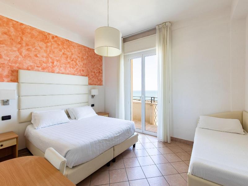 Hotel Palos image