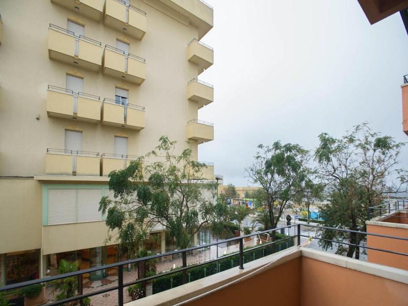 Hotel Palos image