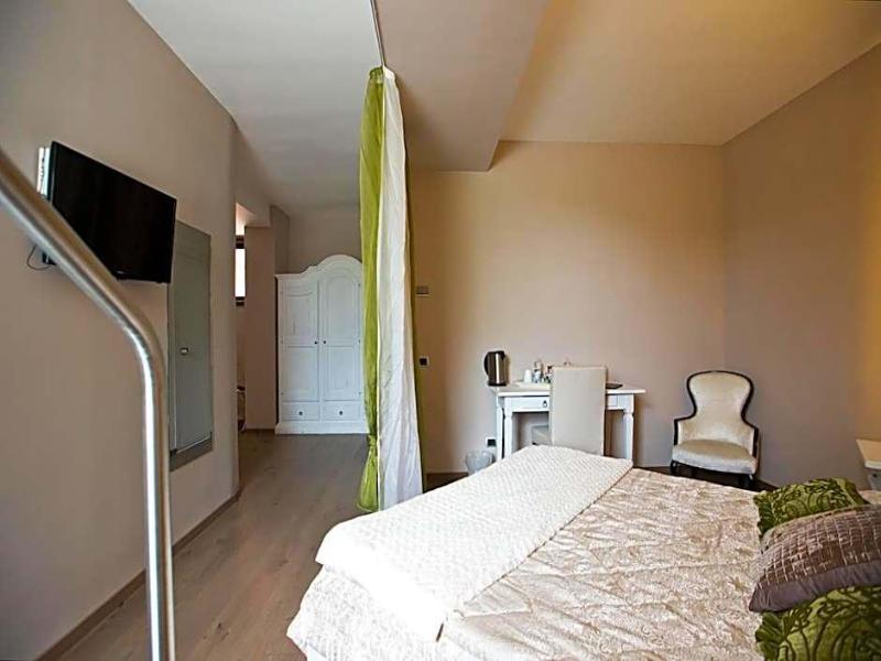 Hotel Tiro A Volo image