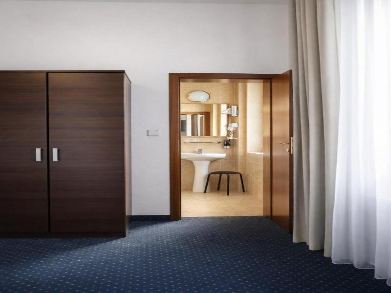 Hotel Pawlovnia image