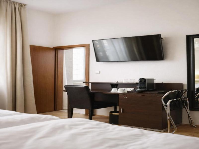 Hotel Pawlovnia image