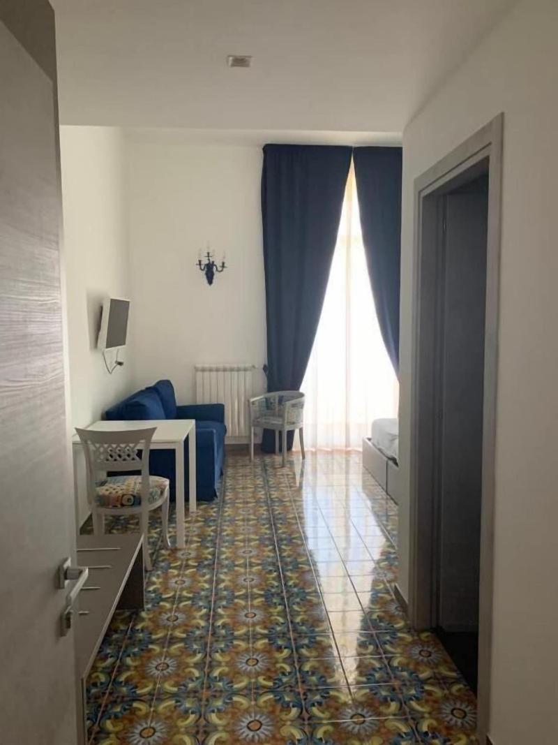 Specchio Di Parthenope image