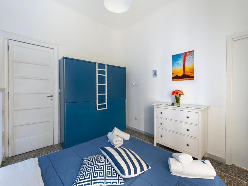 Mellos B&B image
