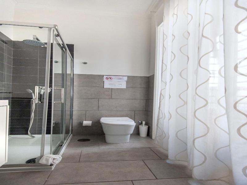 Mellos B&B image