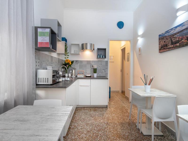 Mellos B&B image